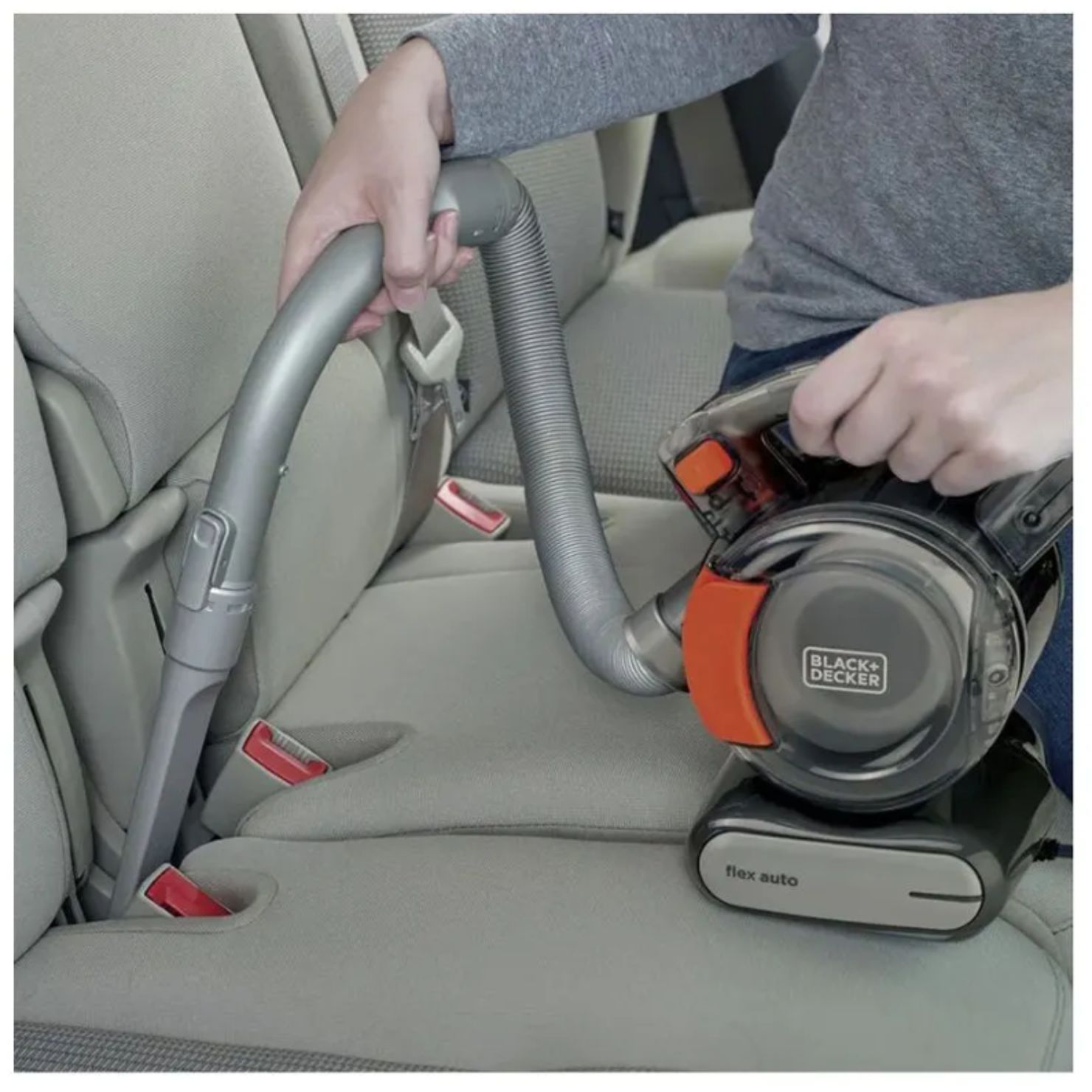 ASPIRADORA DE MANO BLACK DECKER BDCV560F LA 12V 560 ML PARA AUTO - 5