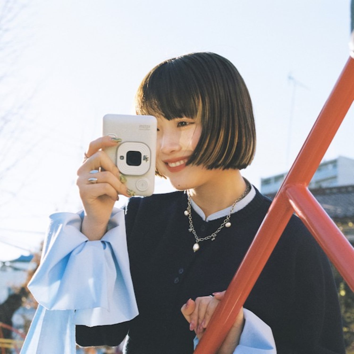 CÁMARA HIBRIDA INSTAX MINI LIPLAY FUJIFILM MISTY WHITE - 6