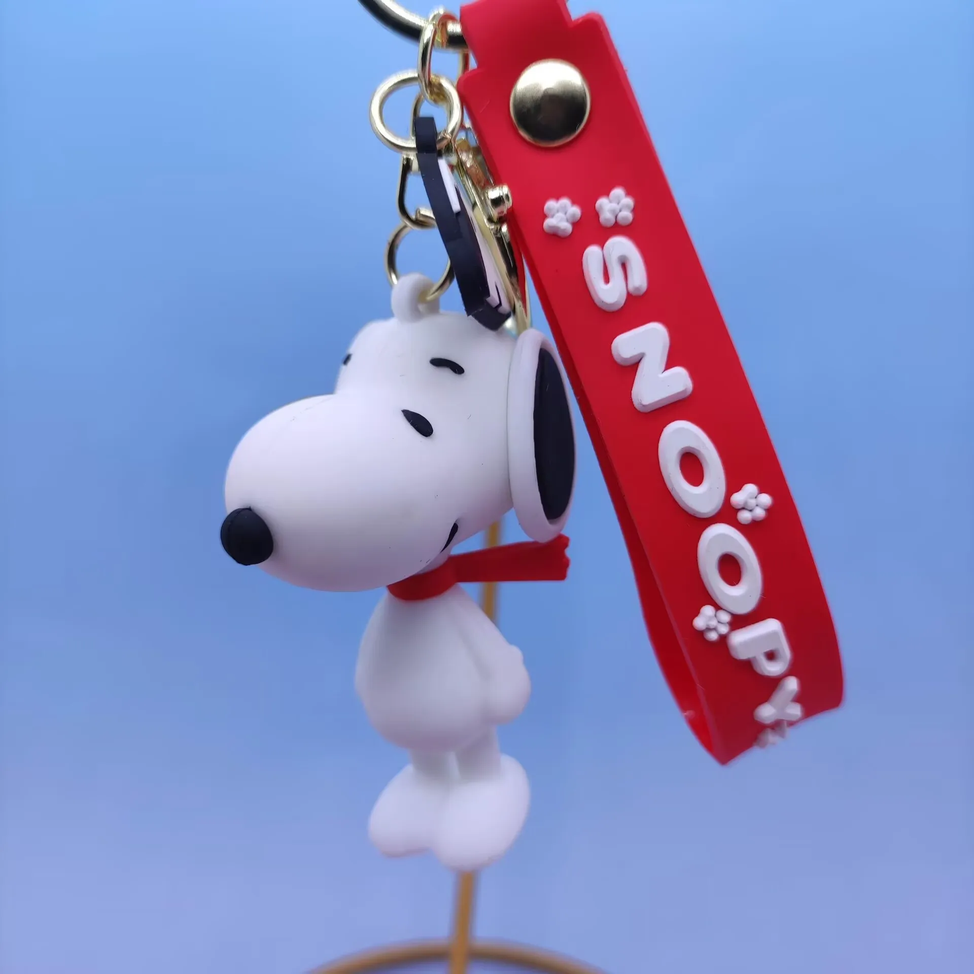 LLAVERO GOMA SNOPPY BUFANDA ROJO - 2