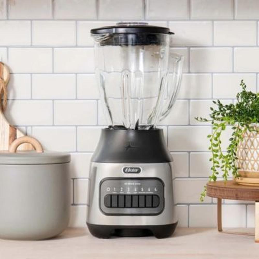 LICUADORA CON VASO DE VIDRIO Y 6 VELOCIDADES OSTER BLSTPEG NPB - 3