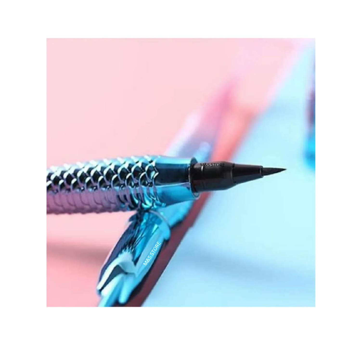 DELINEADOR PLUMON PARA OJOS BLACK ESTILO SIRENA - 3