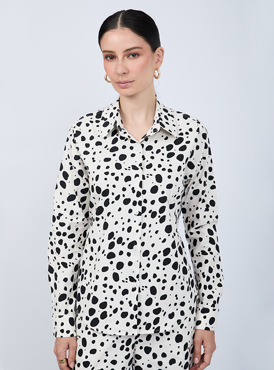 BLUSA CAMISERA ESTAMPADA CON ABERTURA EN ESPALDA - ALBINA - 1