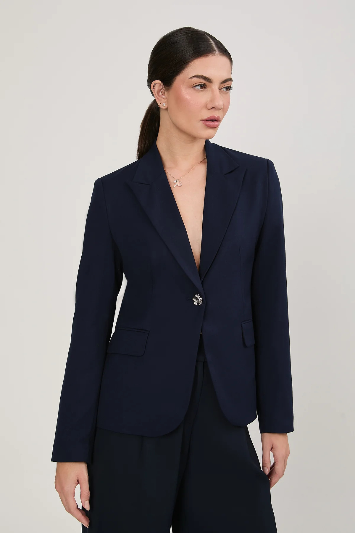 BLAZER SASTRERO ENTALLADO CON BOTON METALICO KAJUN - 1