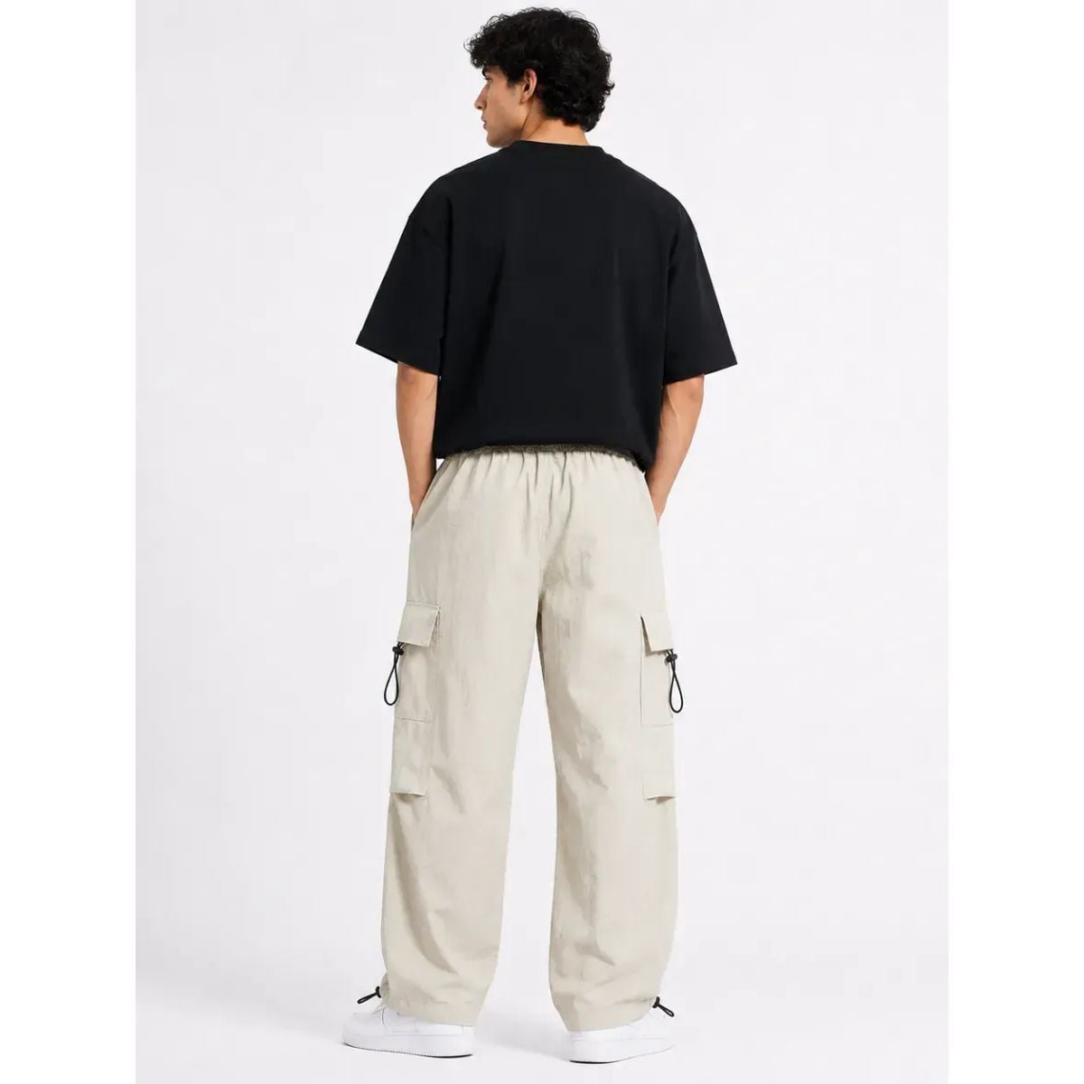 JOGGER CARGO PARACHUTE HOMBRE TELA MOJADA HUESO OVERSIZED WIDE LEG 4 BOLSILLOS REGULADOR EN BASTA - 5