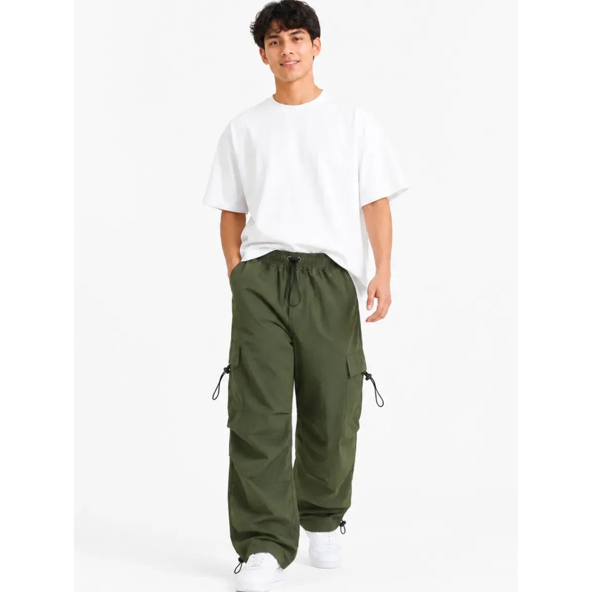 JOGGER CARGO PARACHUTE HOMBRE TELA MOJADA VERDE MILITAR OVERSIZED WIDE LEG 4 BOLSILLOS REGULADOR EN BASTA - 6