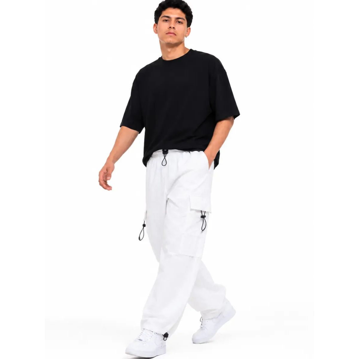 JOGGER CARGO PARACHUTE HOMBRE TELA MOJADA BLANCO OVERSIZED WIDE LEG 4 BOLSILLOS REGULADOR EN BASTA - 6