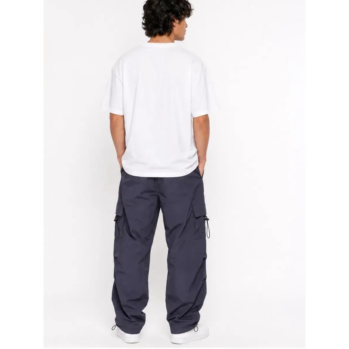JOGGER CARGO PARACHUTE HOMBRE TELA MOJADA GRIS OSCURO OVERSIZED WIDE LEG 4 BOLSILLOS REGULADOR EN BASTA - 6
