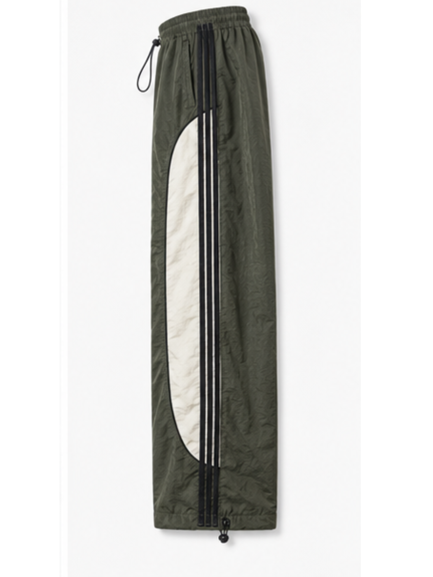 PANTALON URBANO HOMBRE PAWER TRACK BAGGY WIDE LEG TELA MOJADA VERDE MILITAR CON PANELES BLANCOS CURVOS LINEAS NEGRAS - 2
