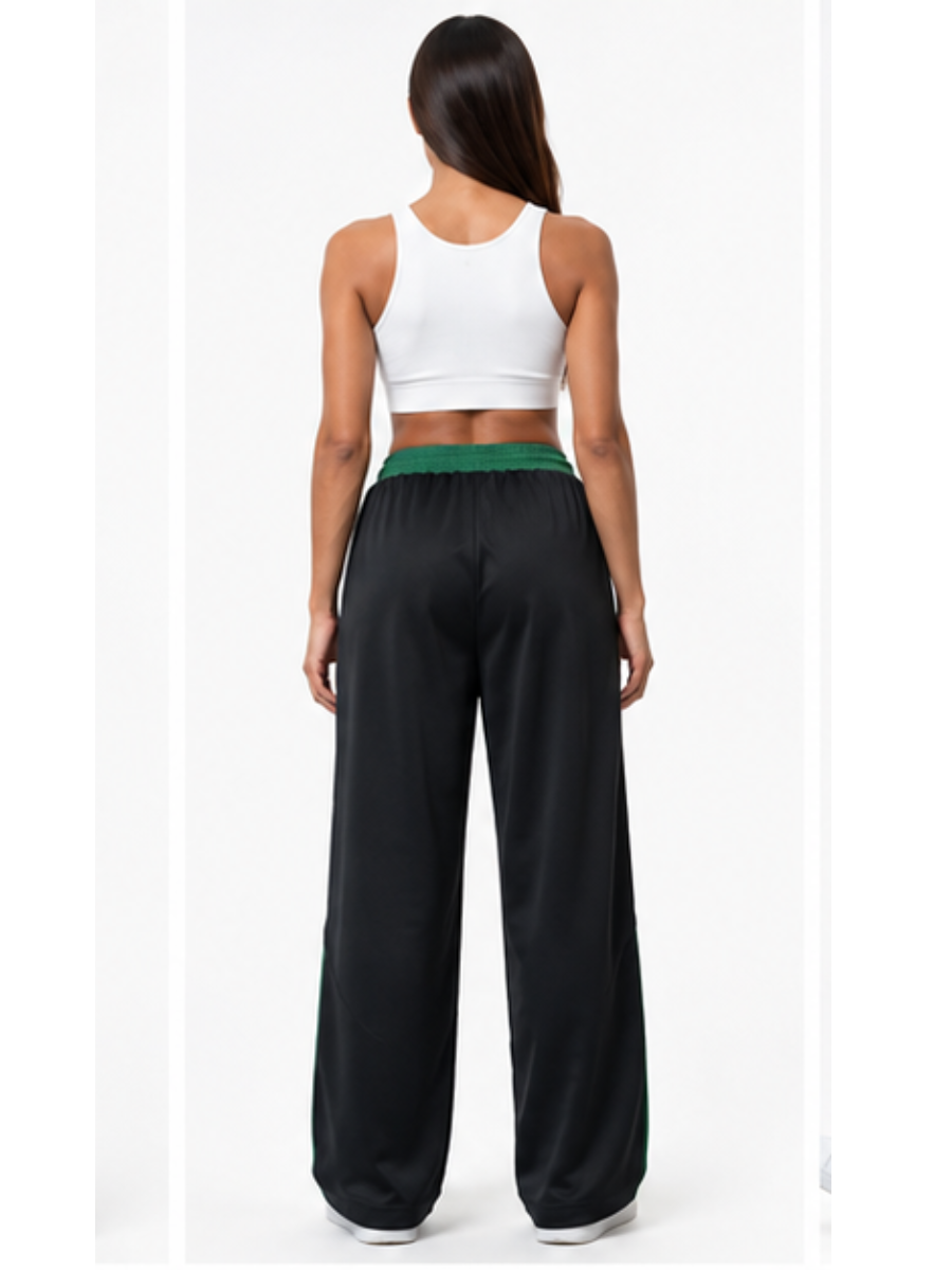 PANTALÓN DEPORTIVO NOVA NEGRO CON LÍNEAS VERDES TELA NOVA CINTURA ELASTICADA WIDELEG URBANO CASUAL - 2
