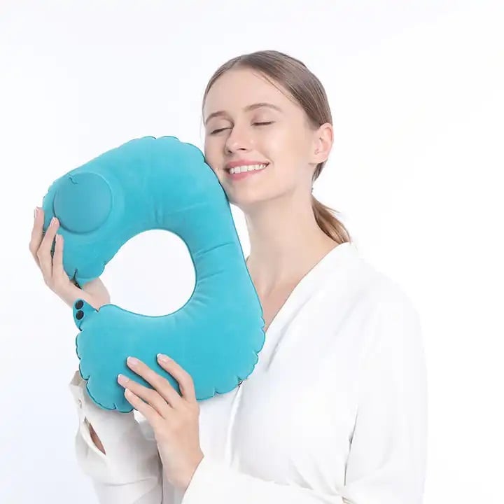 ALMOHADA PARA VIAJE O COLLARIN - INFLABLE CON BOMBA DE AIRE - 2