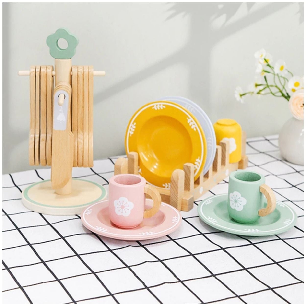 JUEGO INFANTIL DE VAJILLA Y UTENSILIOS DE COCINA - MADERA - 2