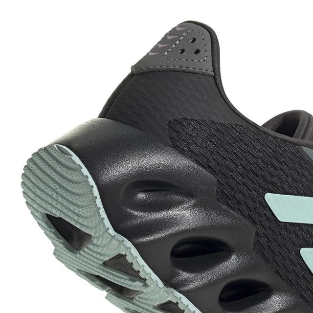 ZAPATILLAS ADIDAS NEGRO SWITCH RUN W MUJER IF9333 - 2