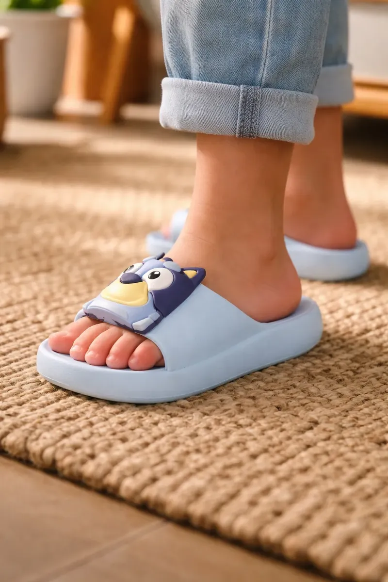 SANDALIAS 3D BLUEY CELESTE PARA NIÑOS 2BU10300001 - 3