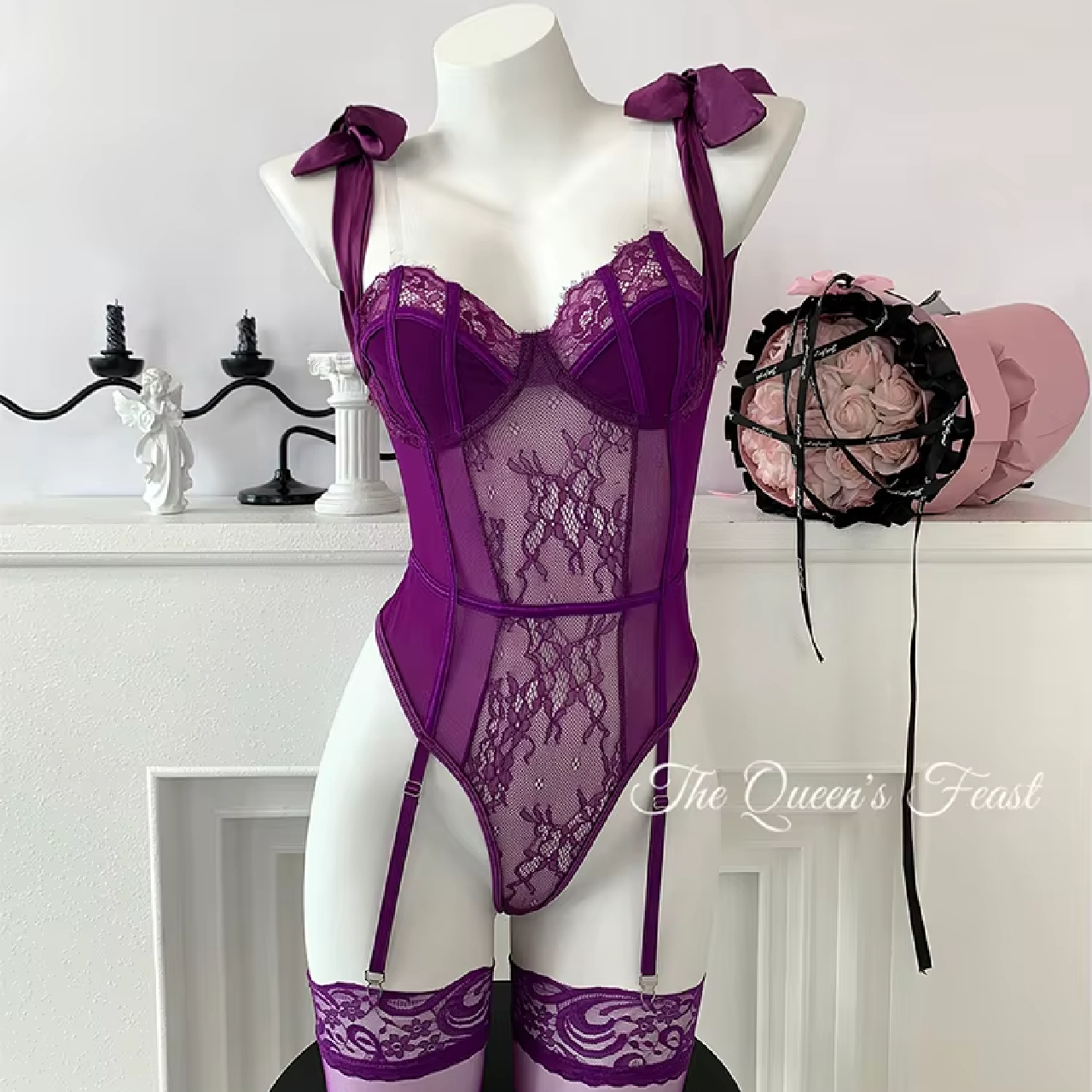 CONJUNTO DE LENCERÍA CON MEDIAS MODELO LAZO PARA MUJER MORADO - 2