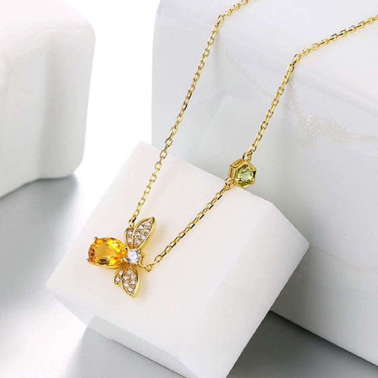 COLLAR DE ABEJITA PARA MUJER DORADO - 3