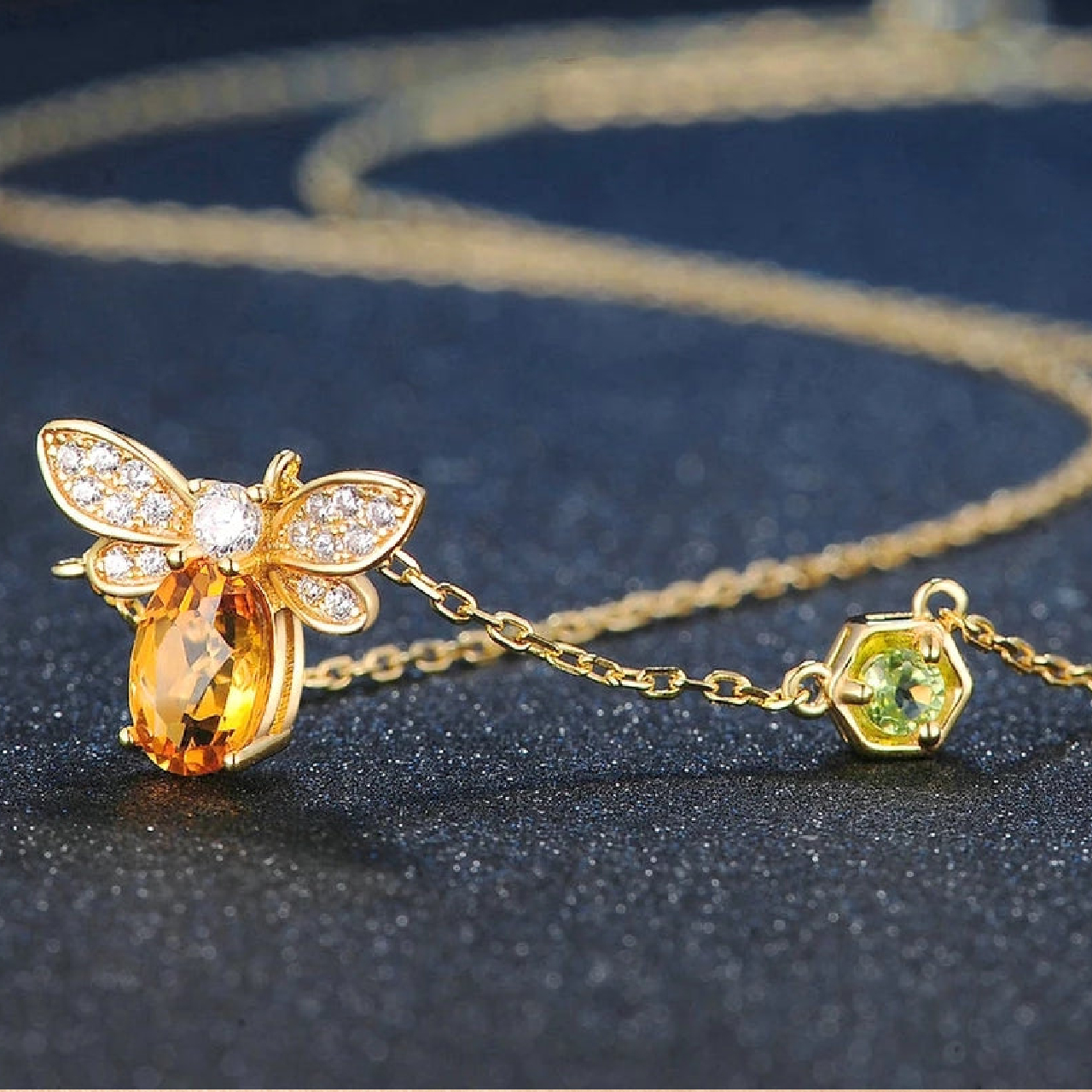 COLLAR DE ABEJITA PARA MUJER DORADO - 6