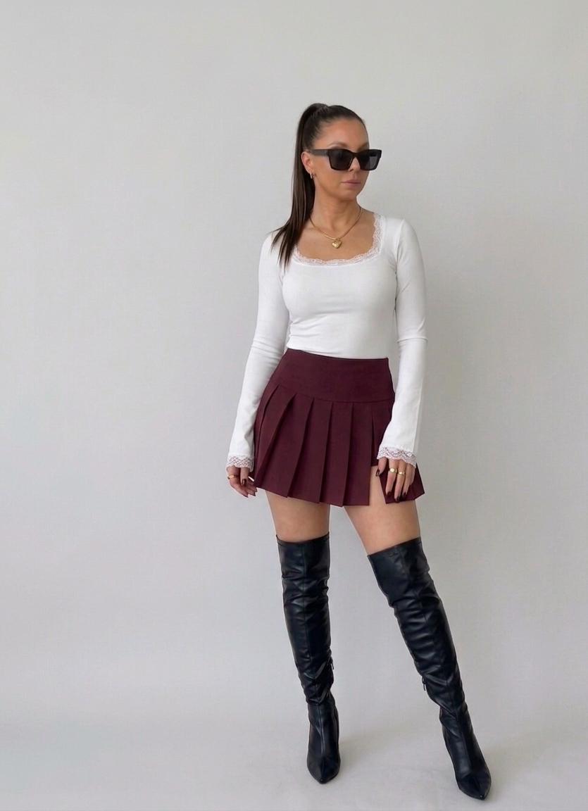 FALDA VINO PLISADA CON SHORT INTERNO DE MUJER - 1
