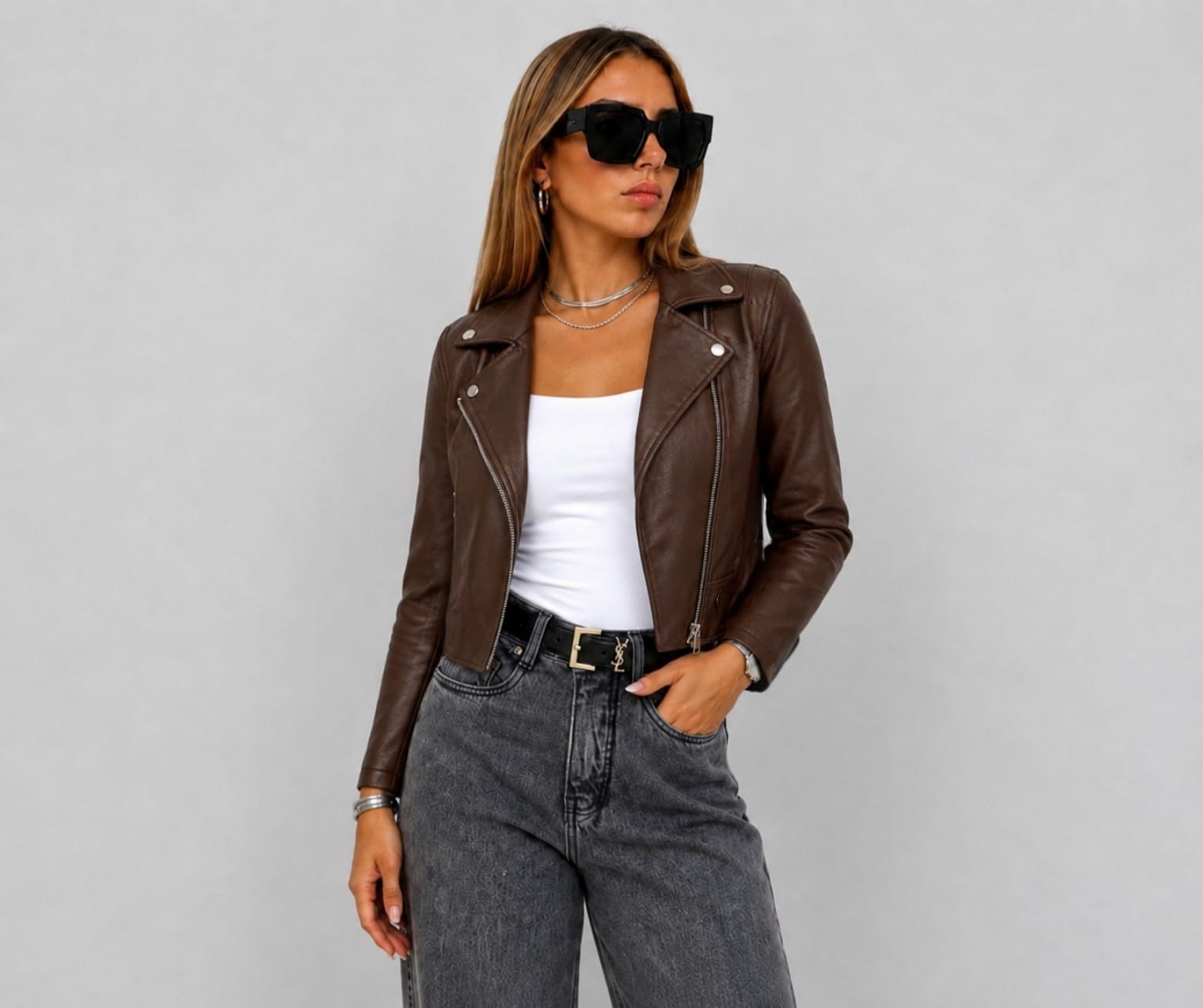 CASACA CUERINA BIKER PARA MUJER ELEGANTE Y VERSÁTIL - 1