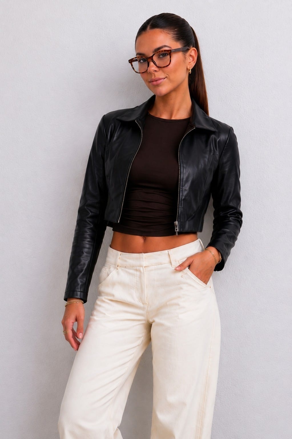 CASACA CUERINA CROP CUELLO CAMISERO PARA MUJER - 1