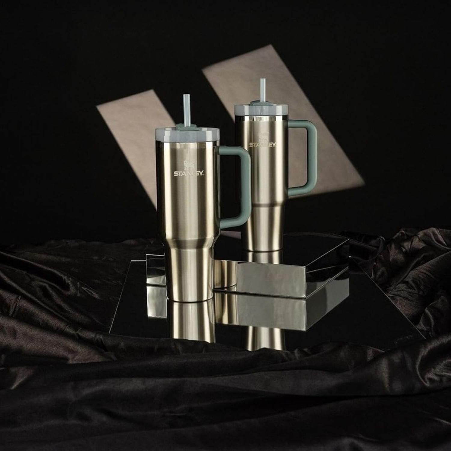 VASO TUMBLER STANLEY QUENCHER H2.0 30 ONZAS - GRIS - 4
