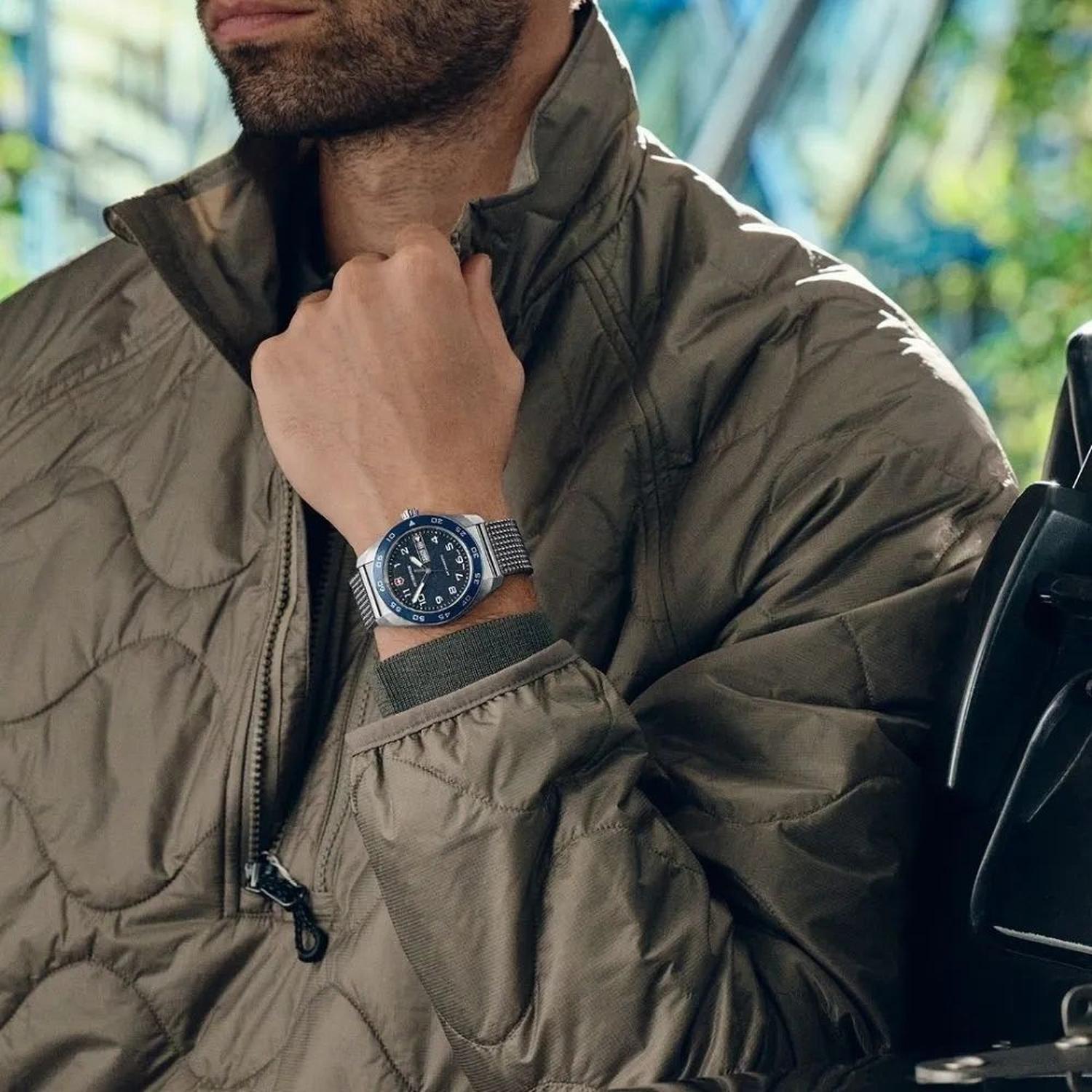 RELOJ CORREA DE ACERO VICTORINOX SWISS ARMY QUARTZ AZUL 242042 - 6