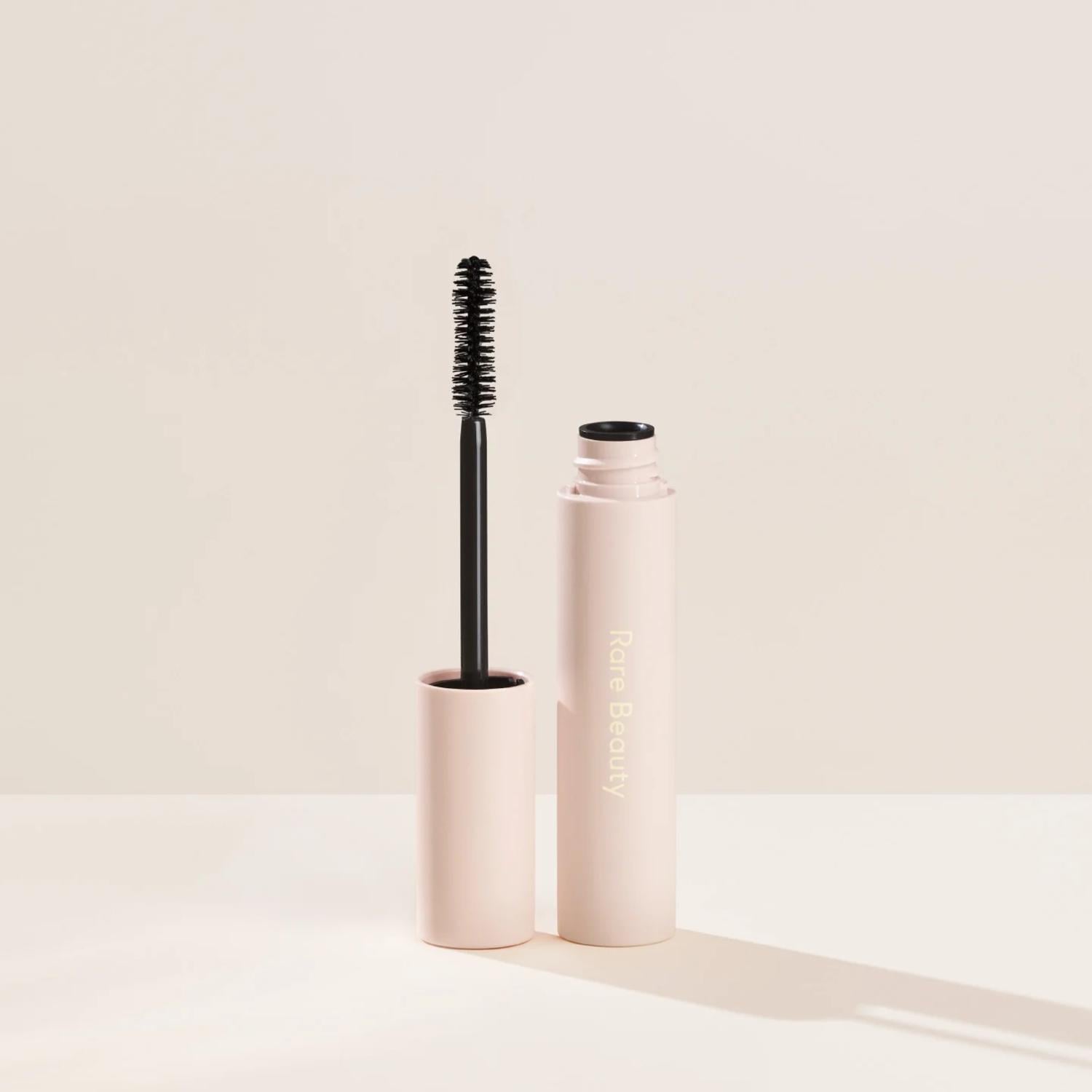 MINI MÁSCARA PESTAÑAS VOLUMINIZADORA RARE BEAUTY PERFECT STROKES 8 ML - 2