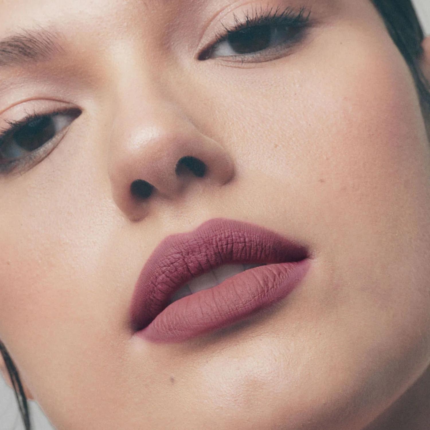 LABIAL LIQUIDO FENTY BEAUTY ICON TERCIOPELO 5.5 G - RIRI - 2