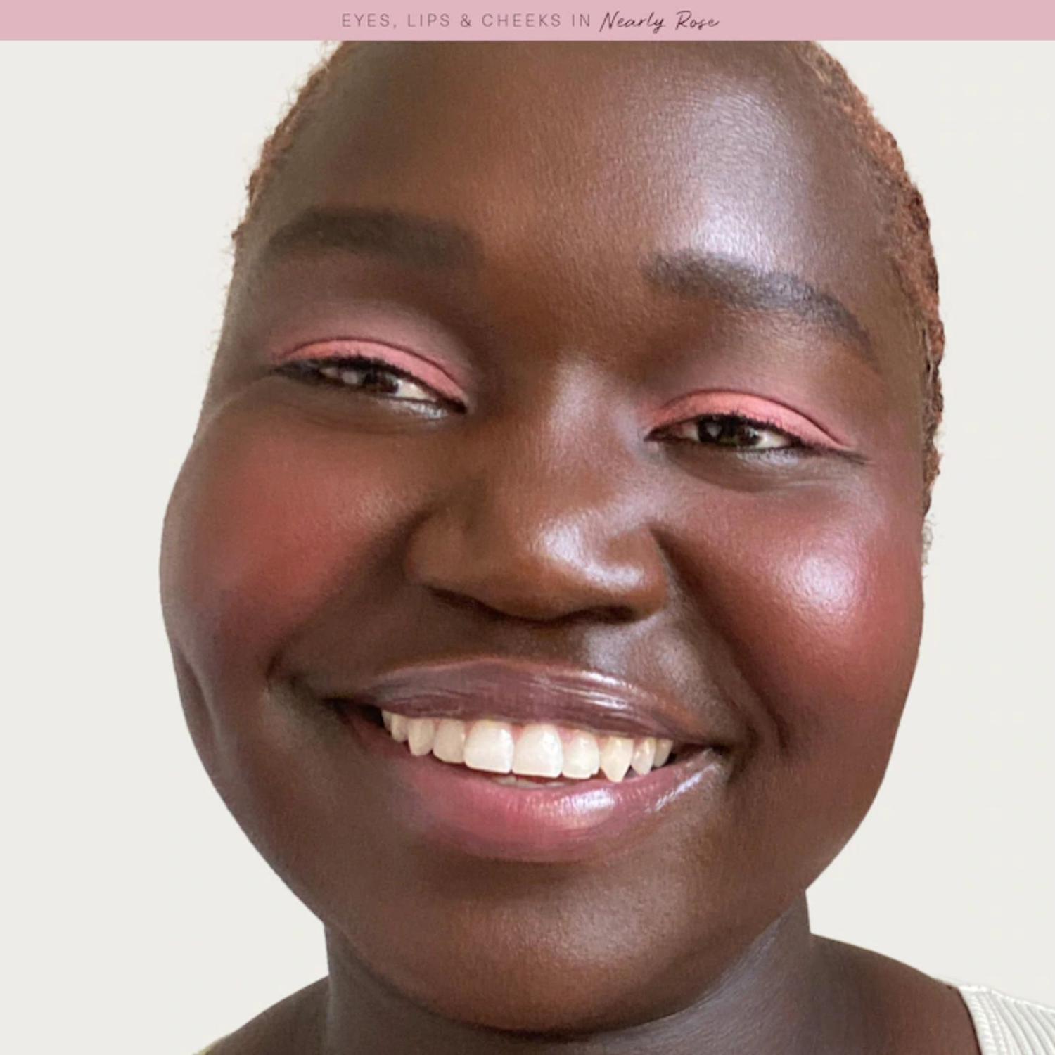 RUBOR EN CREMA RARE BEAUTY - NEARLY ROSE - 5