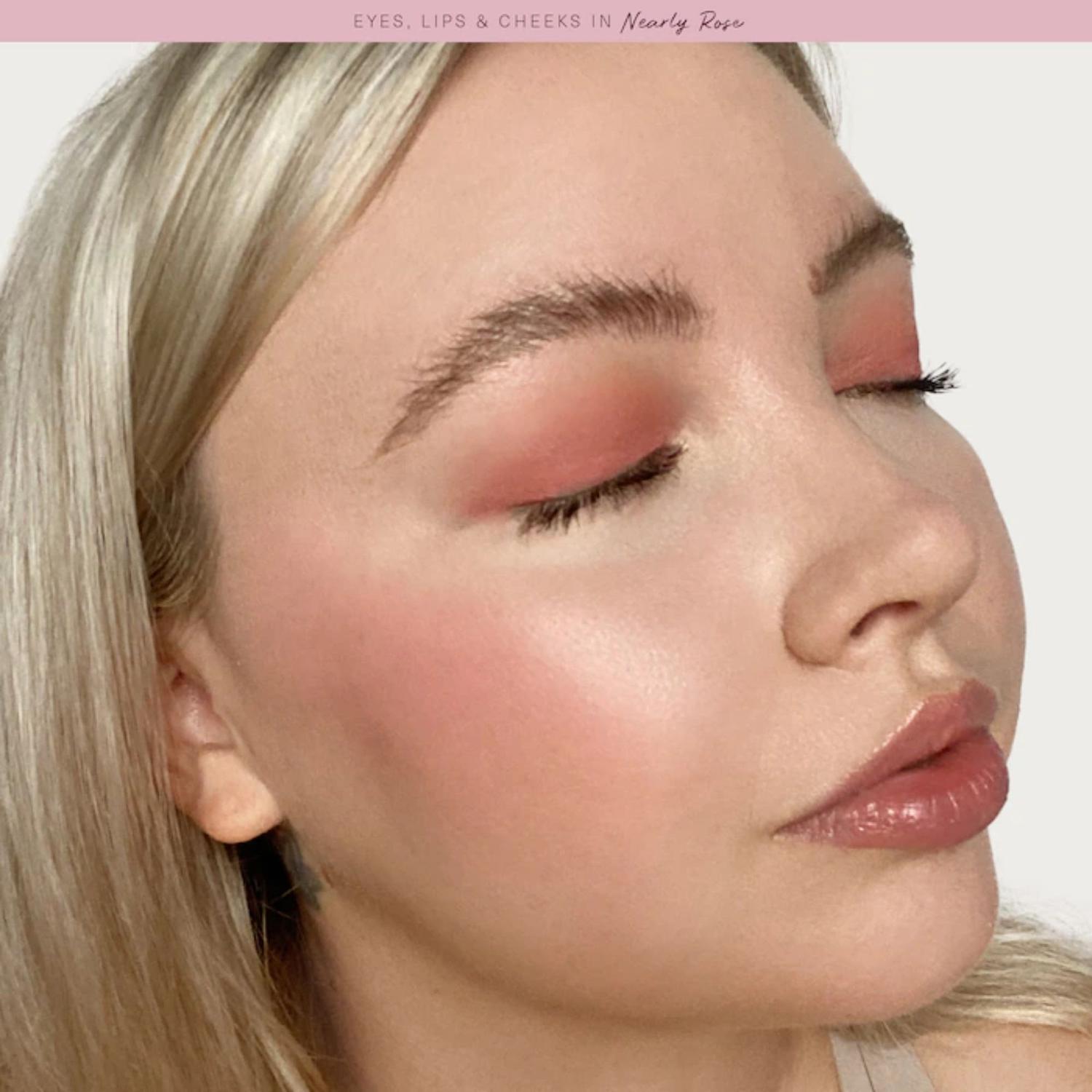 RUBOR EN CREMA RARE BEAUTY - NEARLY ROSE - 6