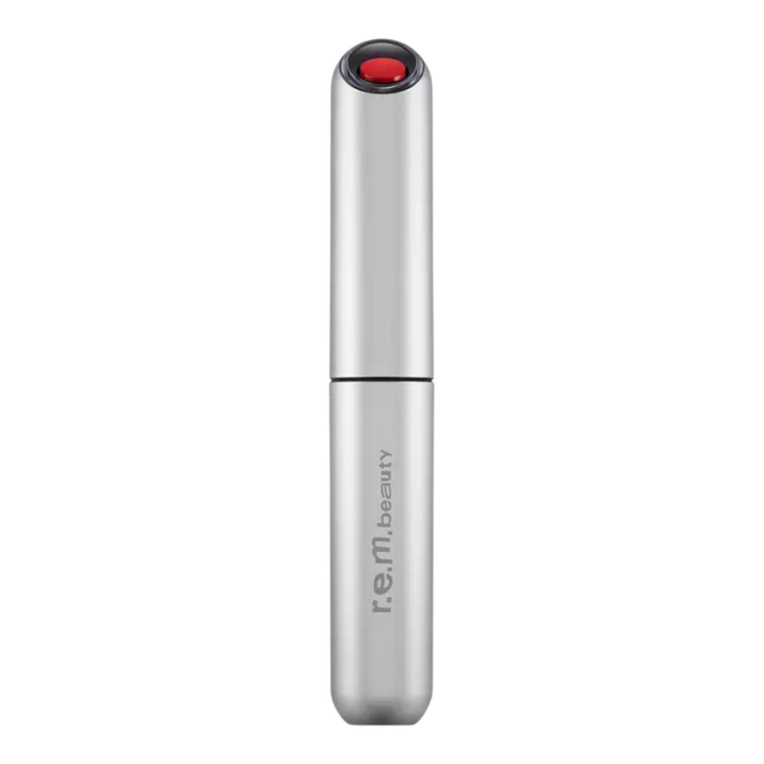 LÁPIZ LABIAL CLÁSICO R.E.M. BEAUTY BY ARIANA GRANDE - ATTENTION - 2