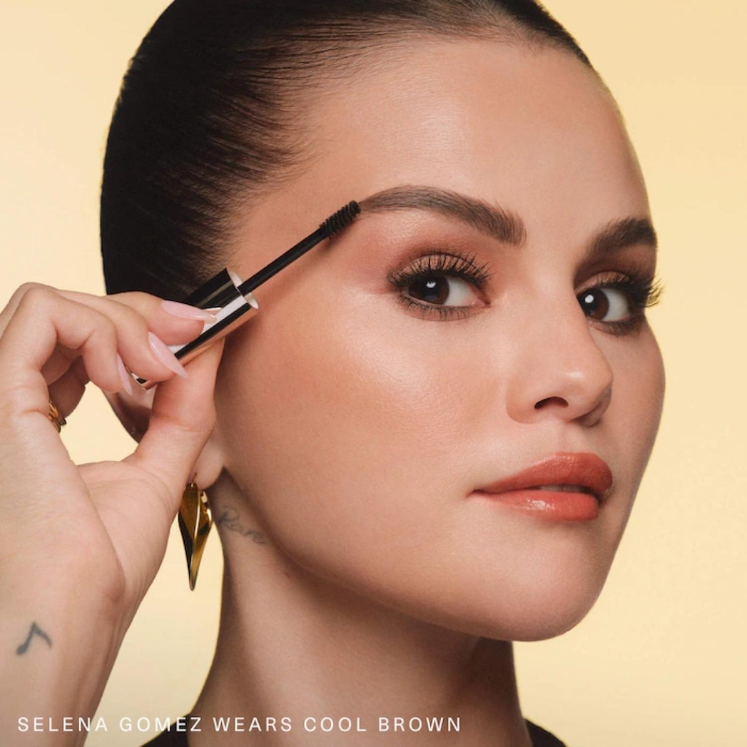 GEL PARA CEJAS RARE BEAUTY LAMINADO LIFTING BROW HARMONY - DEEP BROWN - 2