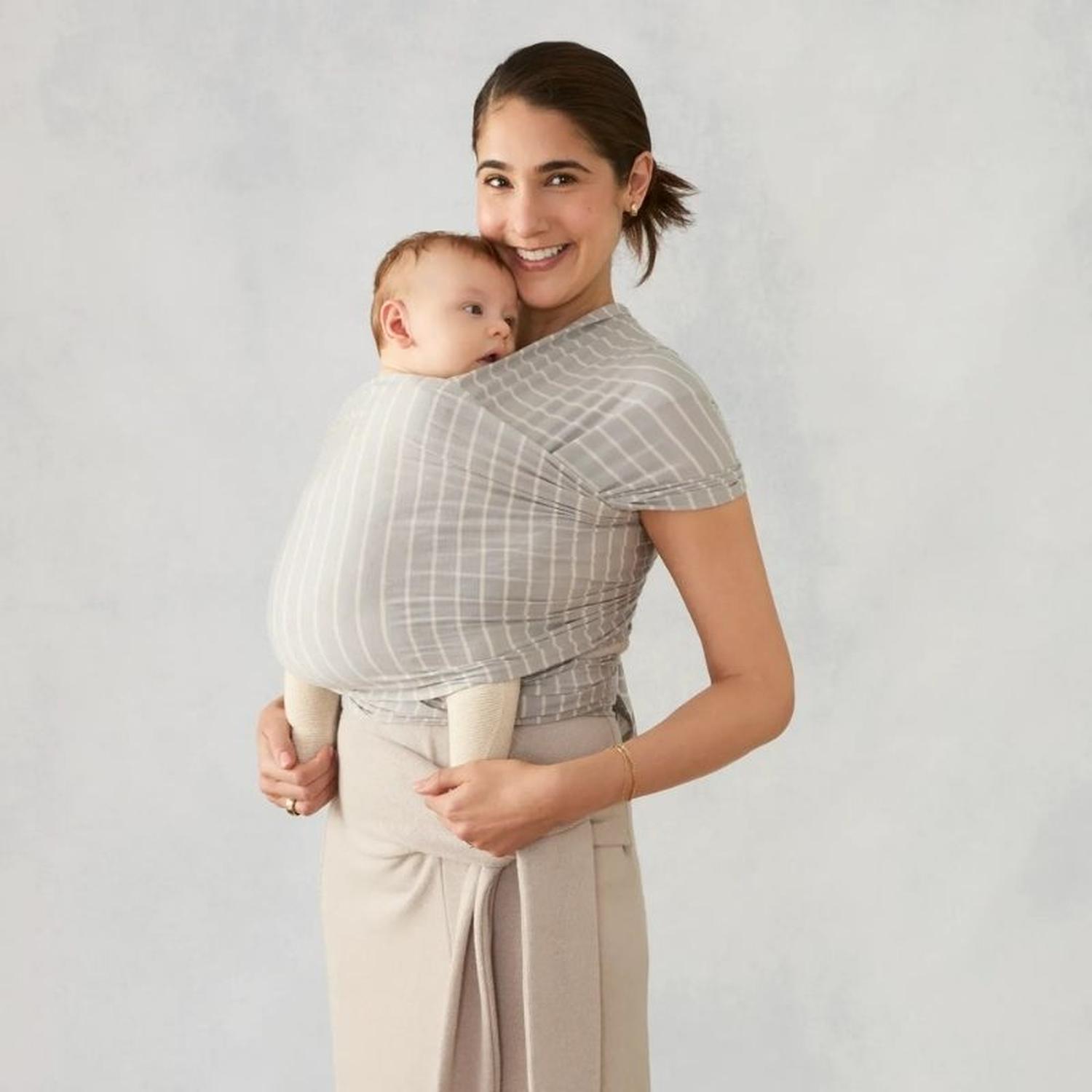PORTABEBES TIPO FULAR ERGOBABY AURA - GRIS STRIPES - 2