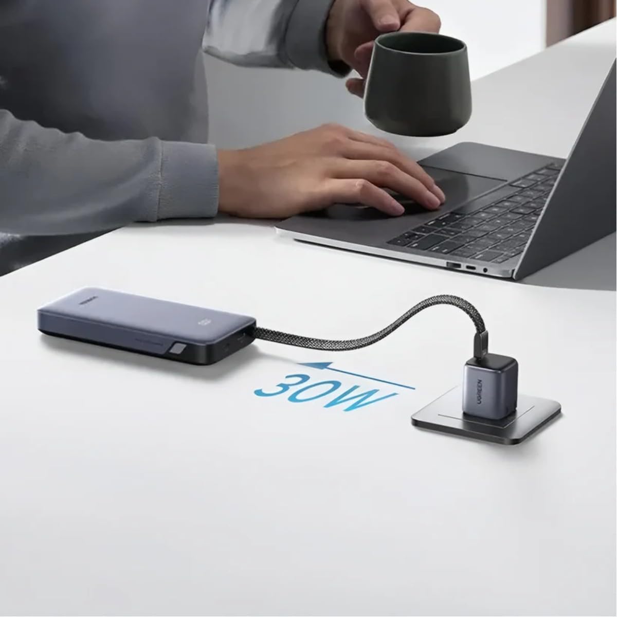 POWER BANK UGREEN 20000MAH 30W CABLE INTEGRADO PB528 - GREY - 4