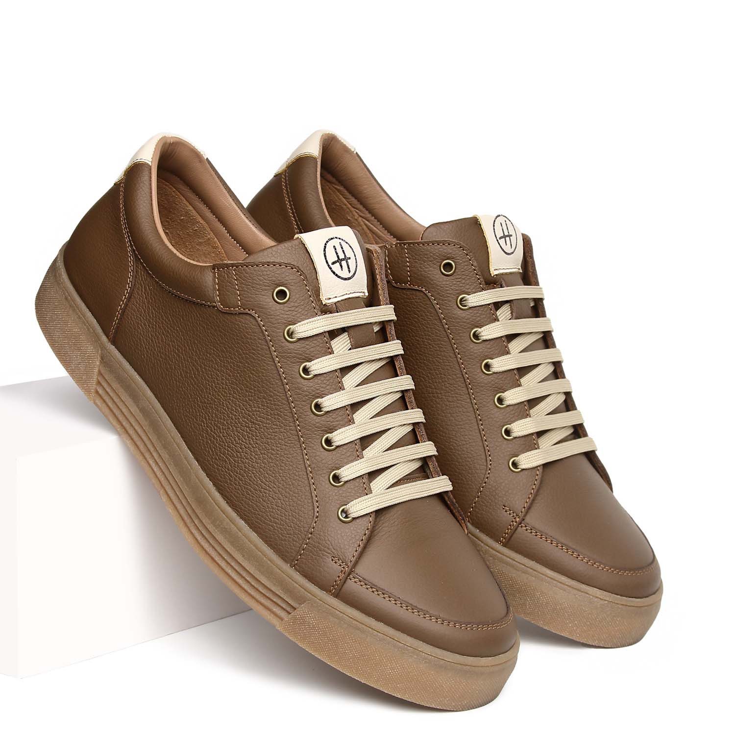 SNEAKER HANOVER DE CUERO 100% MODELO H-3055 LOGORO TAUPE - 1