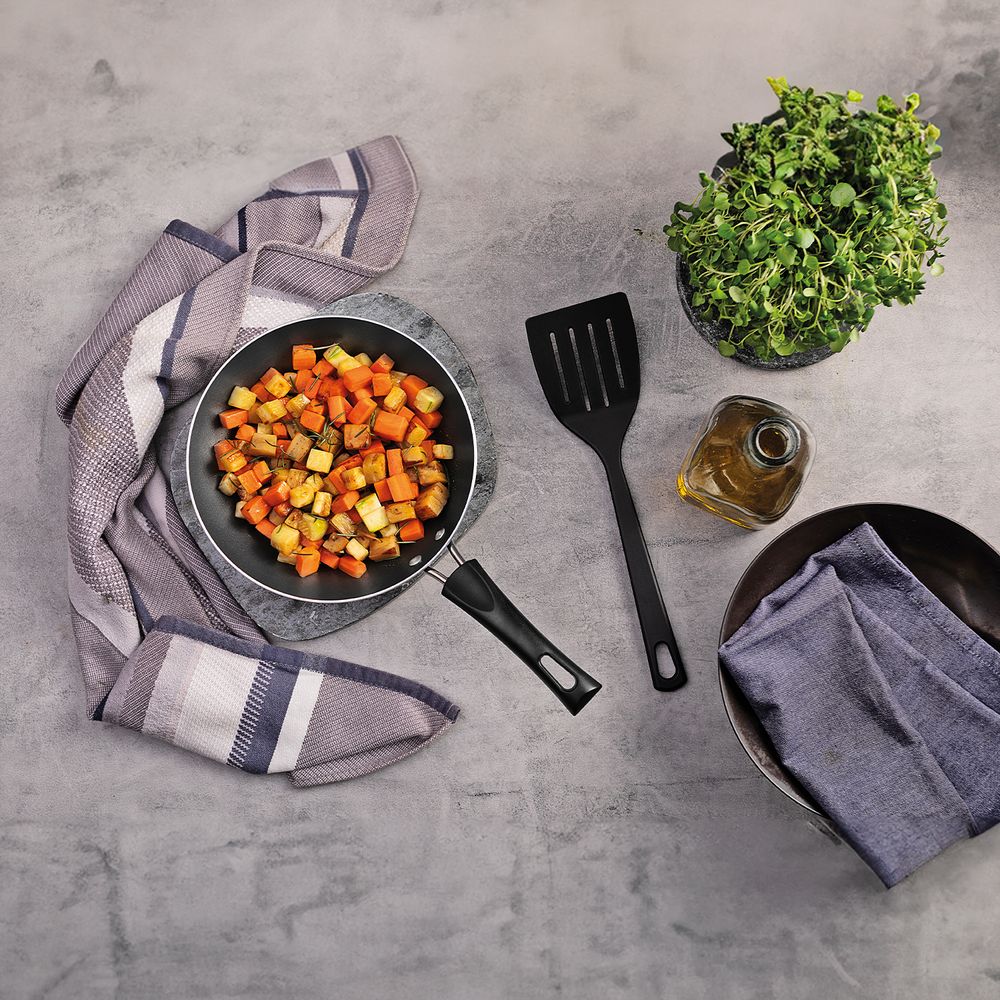 SARTÉN DE ALUMINIO ANTIADHERENTE NEOCOOK CON ESPÁTULA 22 CM - 2