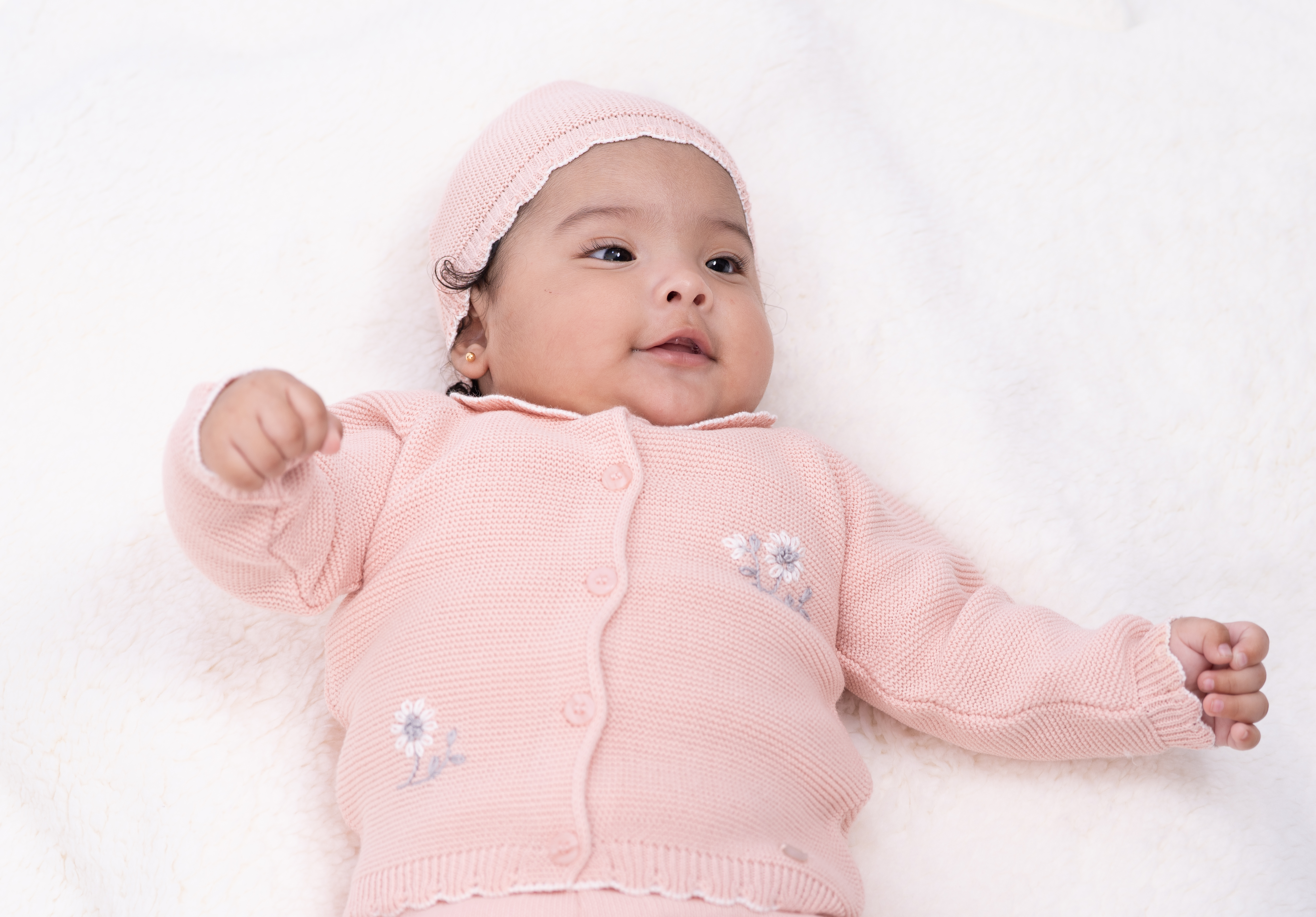 CONJUNTO TEJIDO PARA BEBE DE 3 PIEZAS - 2