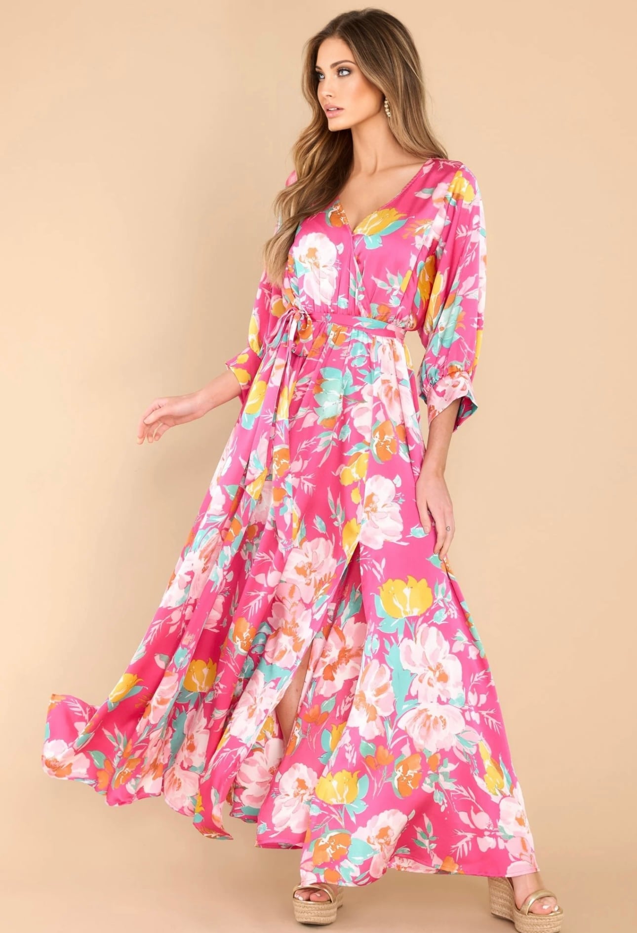 VESTIDO MUJER LARGO MAXI FLORAL FUCSIA ESCOTE EN V CON CINTURON AJUSTABLE - 5