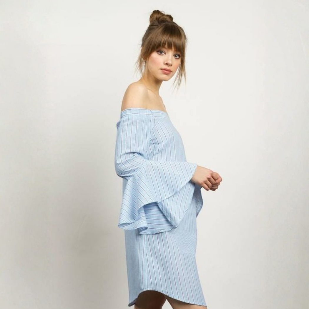 VESTIDO BLUSA MUJER CELESTE Y HOMBROS CAIDOS CON MANGA CAMPANA - 2