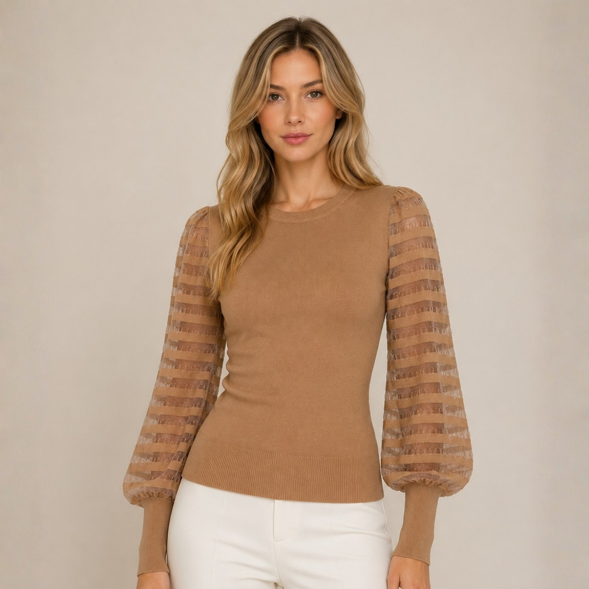 CHOMPA/BLUSA CAMEL MUJER CUELLO REDONDO Y MANGAS CON DISEÑO DE FRANJAS - 1