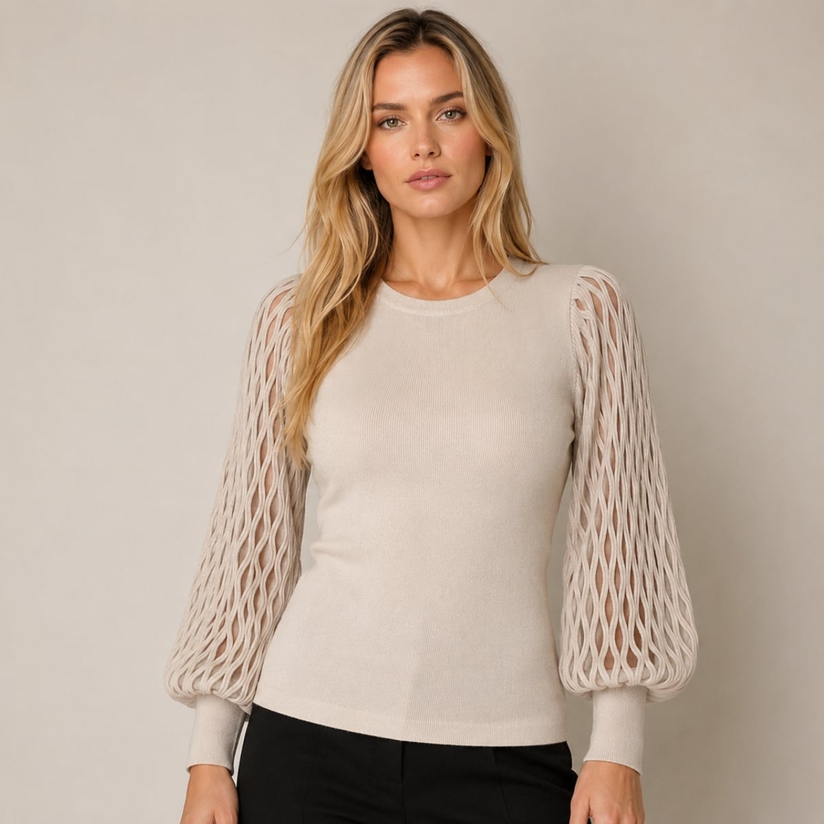 CHOMPA/BLUSA CREMA MUJER CUELLO REDONDO Y MANGAS CON DISEÑO DE ROMBOS - 1