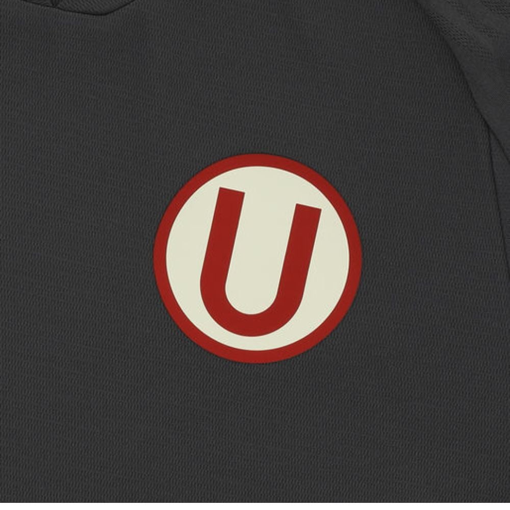 CAMISETA HOMBRE UNIVERSITARIO DE DEPORTES 2026 - 4