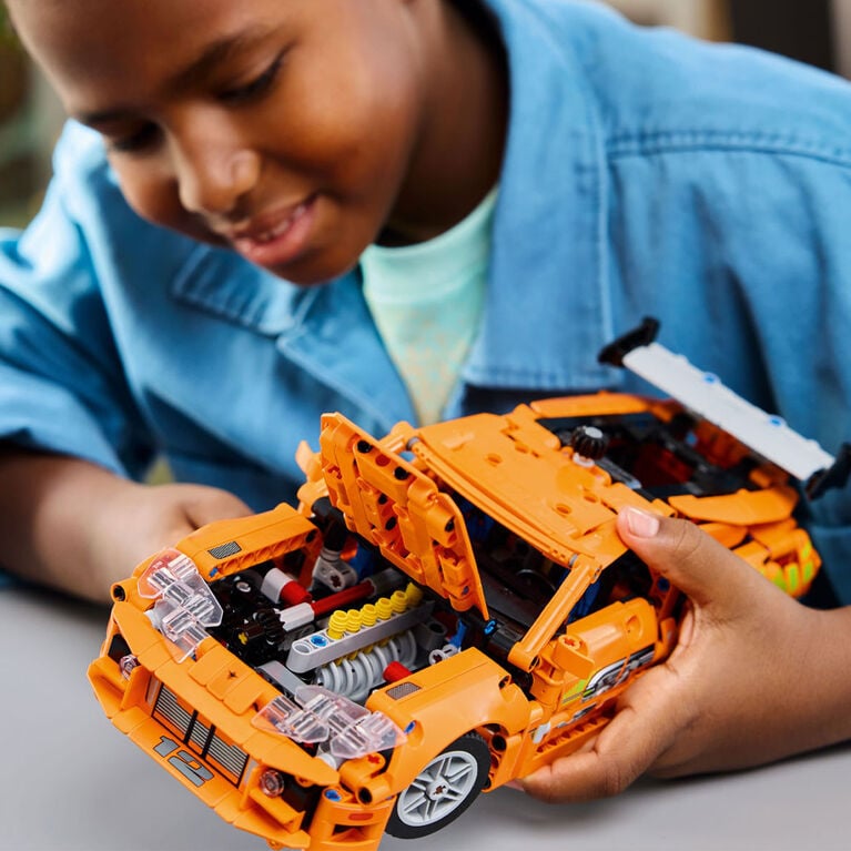 LEGO TECHNIC 42204 FAST AND FURIOUS TOYOTA SUPRA MK4 (810 PIEZAS) - 3