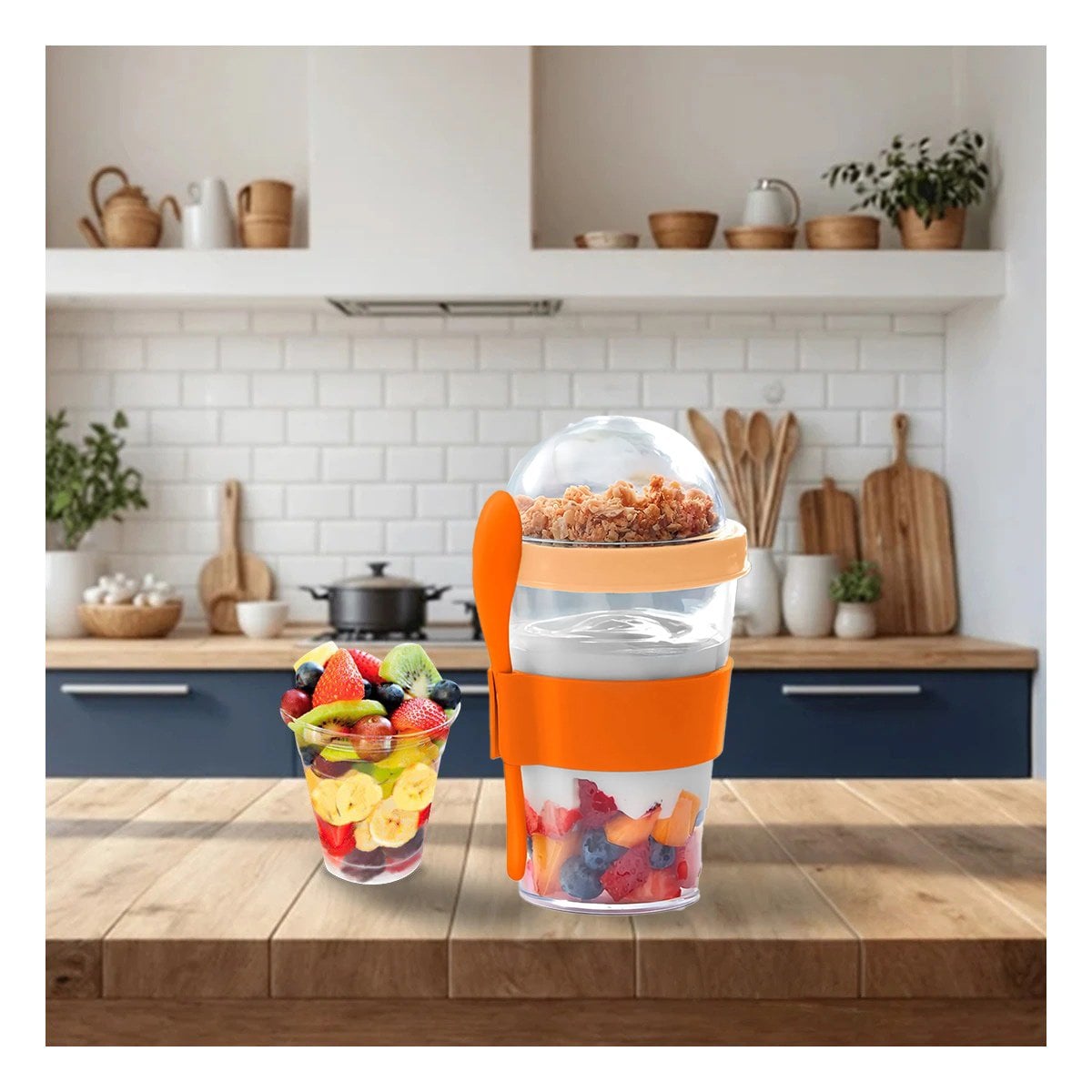 VASO PARA YOGURT Y CEREAL 350 ML ANARANJADO CON CUCHARA PARA USO DIARIO EN MOVIMIENTO - 1