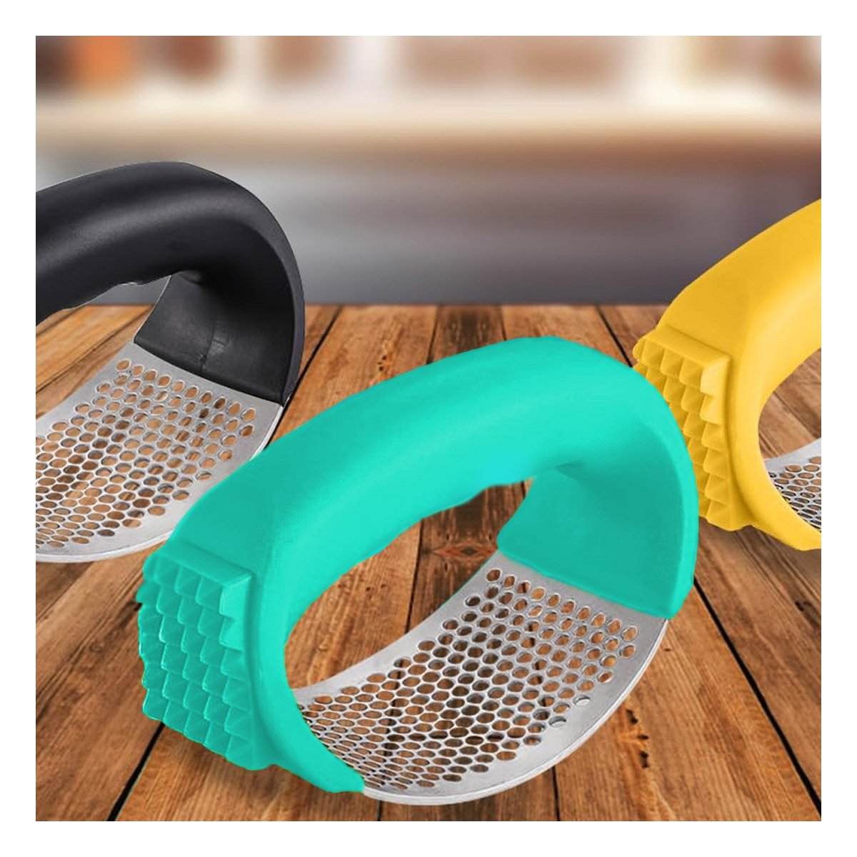 TRITURADOR DE AJO CON MANGO VERDE AGUA Y PLATEADO EN PLASTICO RESISTENTE YLIGAS REGALO - 3