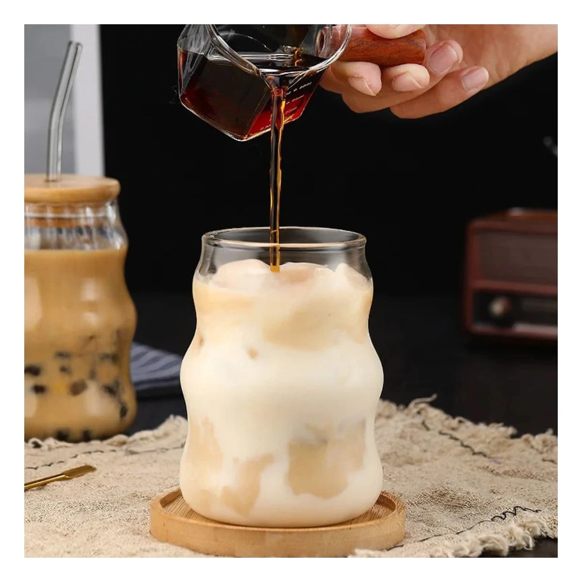COPA DE VIDRIO 500ML CON TAPA Y SORBETE TRANSPARENTE ESTILO CURVAS PRACTICO Y+REGALO STICKER - 2