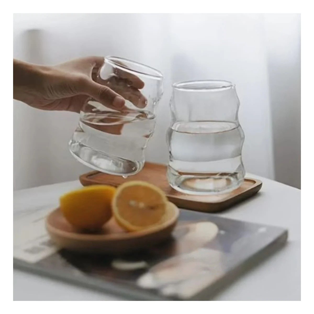 COPA DE VIDRIO 500ML CON TAPA Y SORBETE TRANSPARENTE ESTILO CURVAS RESISTENTE Y+POST IT - 3