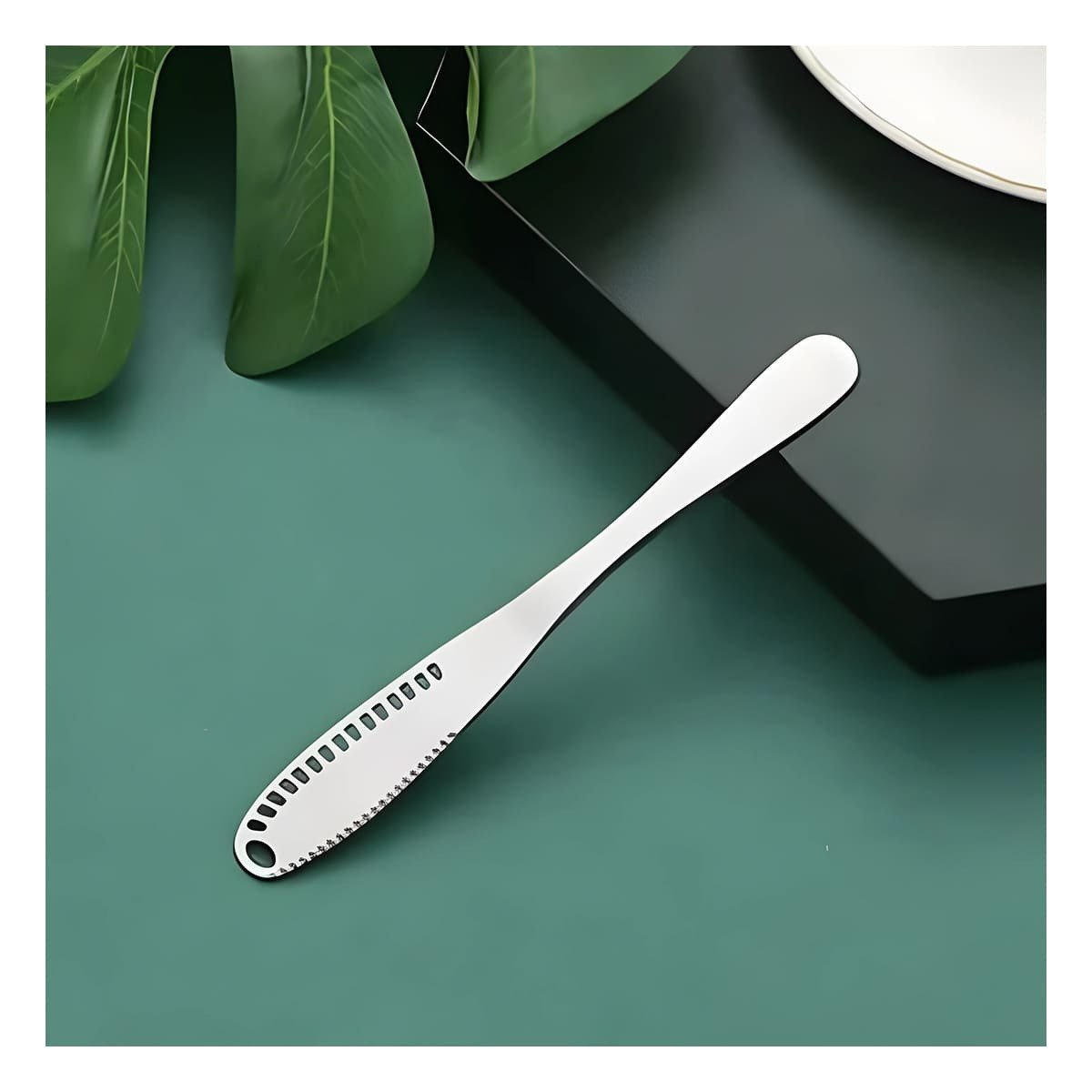 ESPATULA PLATEADO PARA SERVIR MANTEQUILLA CON AGUJEROS EN PANES Y QUESOS Y+PAPEL REGALO - 1