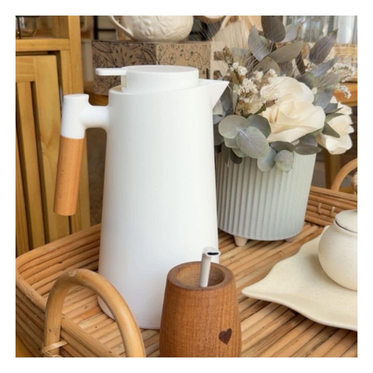 CONTENEDOR TERMO 1L COLOR BLANCO CON MANGO DE MADERA RESISTENTE PARA USO DIARIO YPOST IT - 1