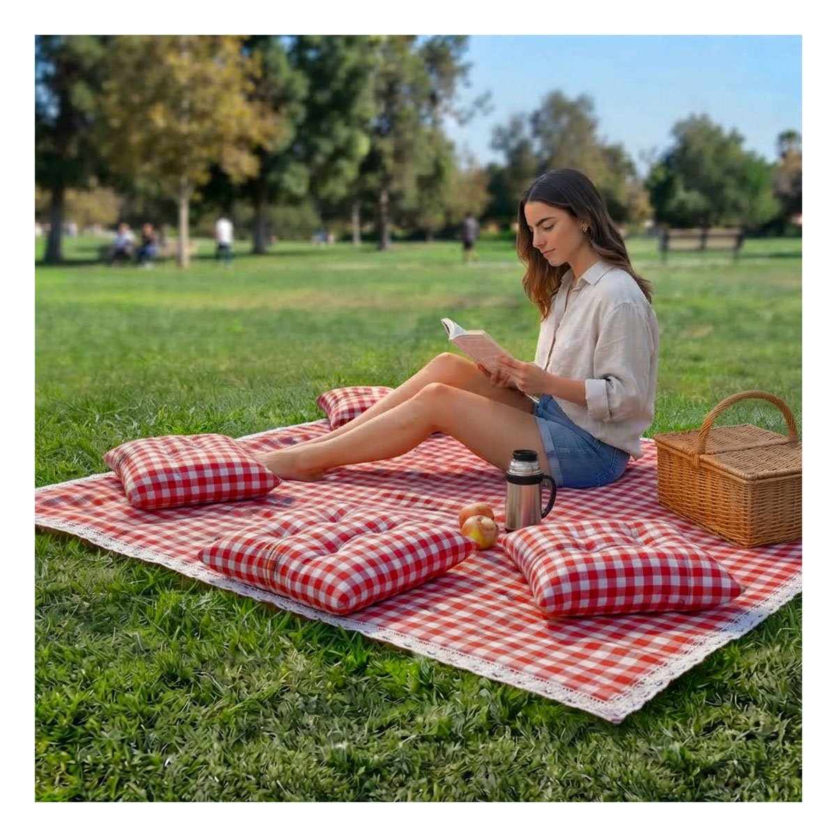 CUBIERTA PICNIC Y 4 COJINES CON BORDE DE ENCAJE PARA JARDIN ROJO Y BLANCO Y STICKY - 1