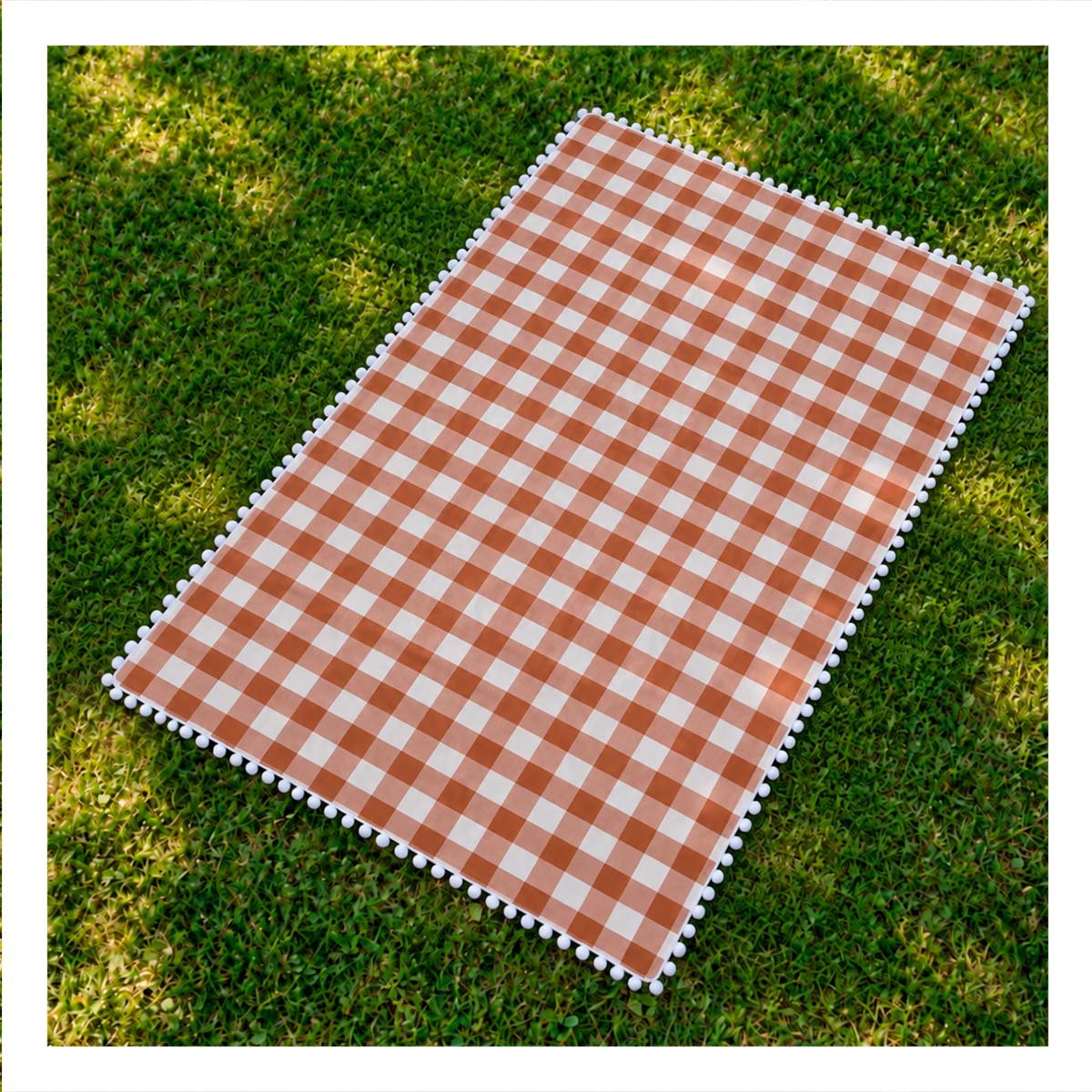 PACK6 LONA PICNIC CON BORDE DE MINI POMPONES PARA UN LINDO PASEO BEIGE Y BLANCO YREGALO STICKER - 3